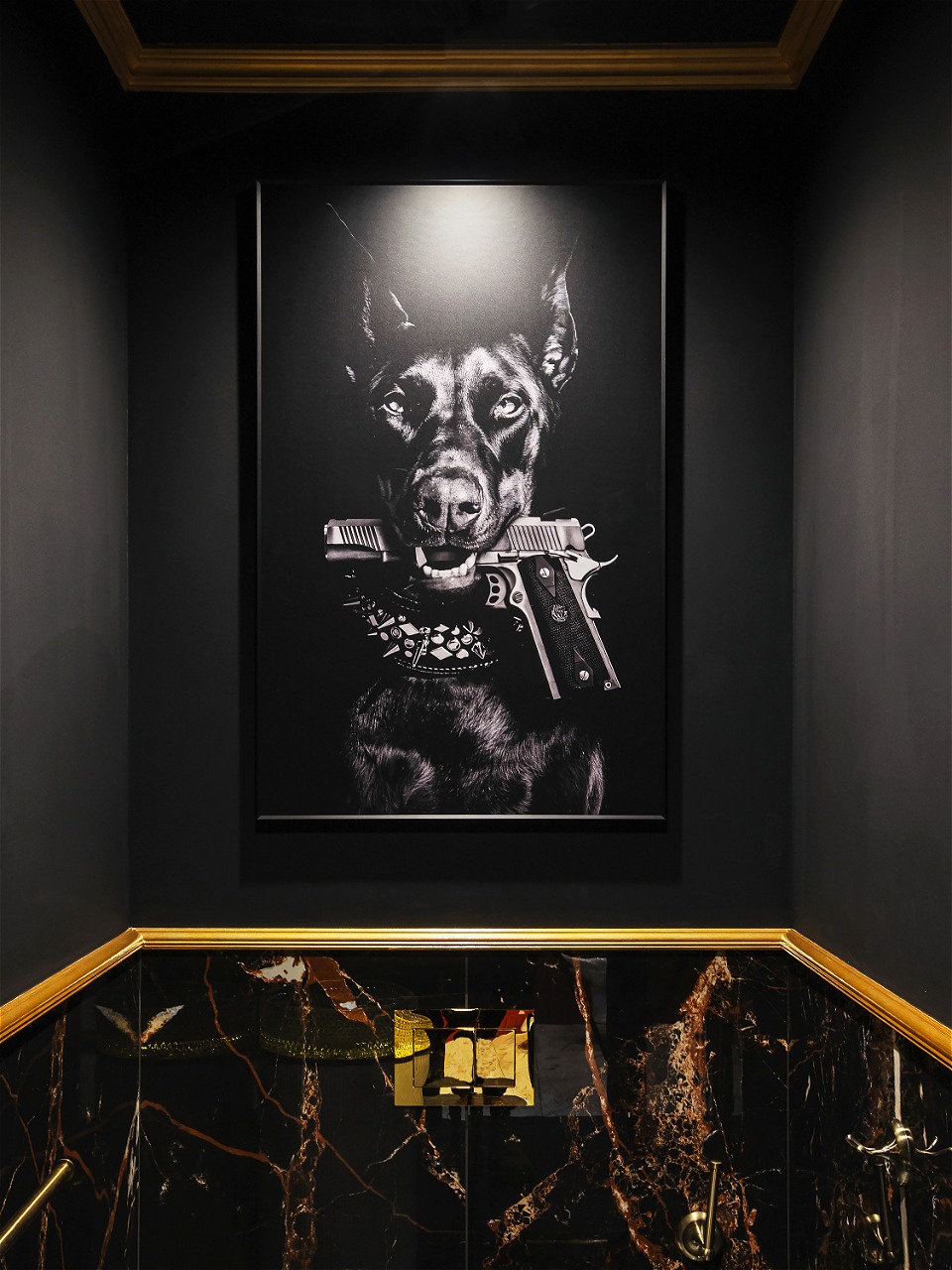 Место, где грехи в наслаждение переосмыслены