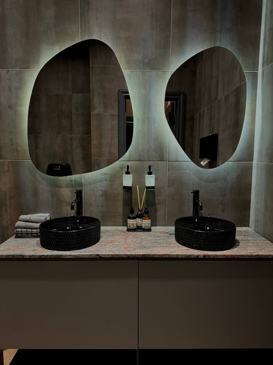 Реализация сан узла в баре на Зыбицкой