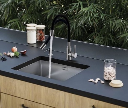 Смеситель для кухни Alveus FLEXA BLACK CHR 1147027
