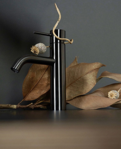 Смеситель для раковины Remer X Style X12CFP, черный брашированный хром