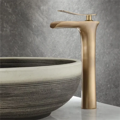 Смеситель для раковины Rea Laguna antique gold B8120