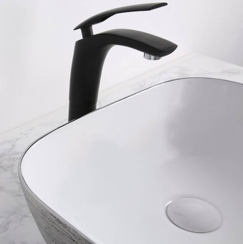 Умывальник CeramaLux D1333H131