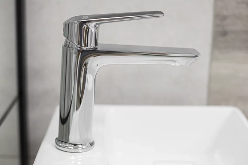 Смеситель для умывальника Vivi Felice 0130