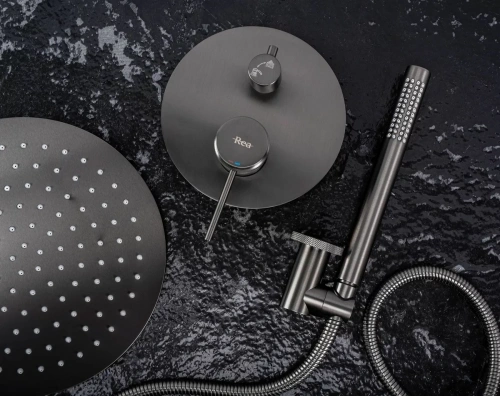 Душевая система Rea Lungo Grip Tytan P8958