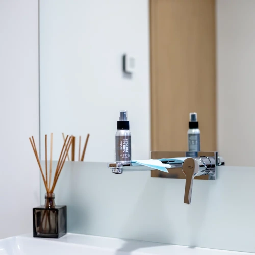 Набор против запотевания стеклянных и пластиковых поверхностей в ванной Hendlex Antifog HOME SET