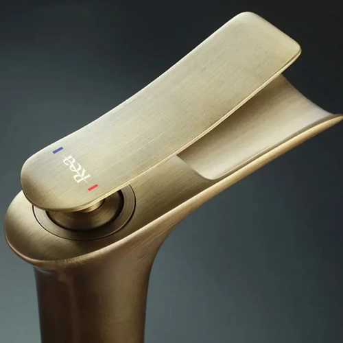 Смеситель для раковины Rea Laguna antique gold B8120