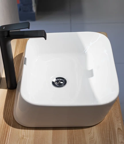 Умывальник CeramaLux 2242