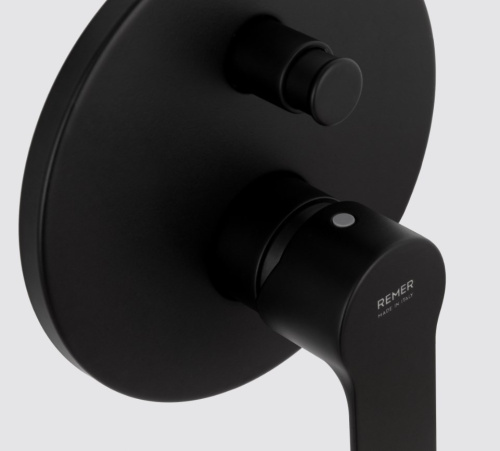 Душевая система Remer Energy EY09S02MD25NOVB, черный матовый