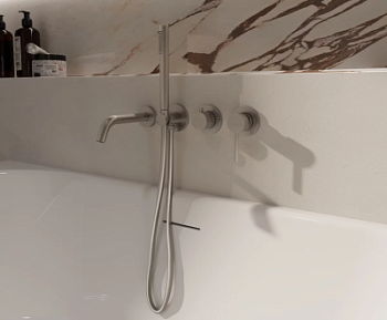 Смеситель для ванны Vincea Groove VBTW-4G1BN