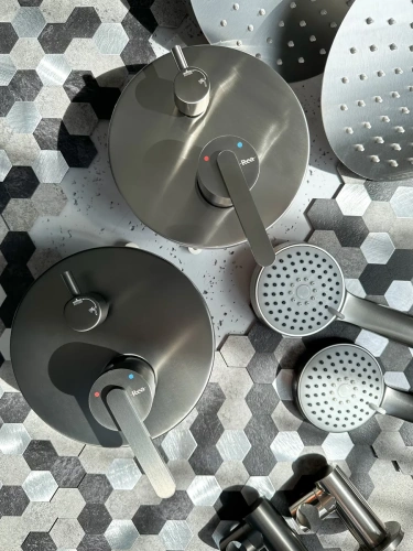 Душевая система Rea Ontario tytan P5504