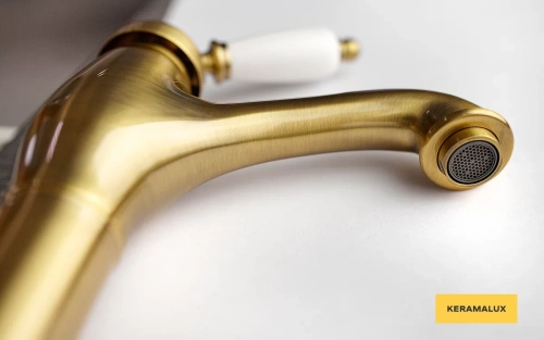 Смеситель для умывальника Caprigo Adria-uno 02-525-VOT